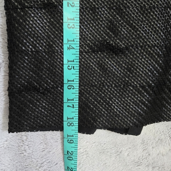 Joan & David Lightweight Black Cropped Textured Jacket With Mulberry Silk Trim. - Picture 10 of 10